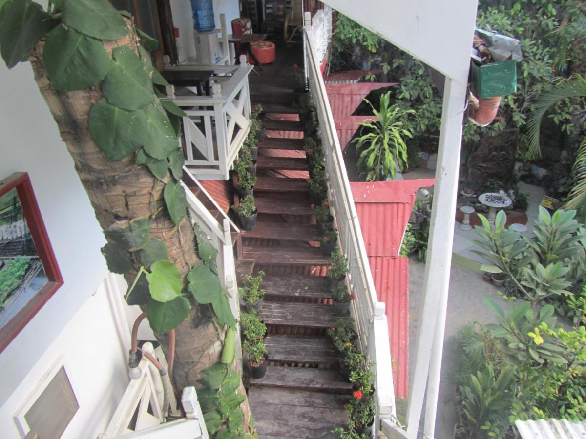 Islandfront Cottages And Restaurant Эль-Нидо Экстерьер фото